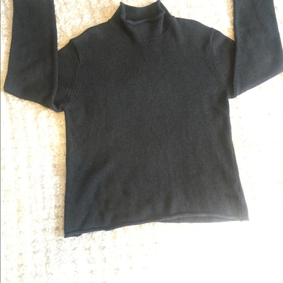 DKNY Turtleneck - Picture 2 of 4